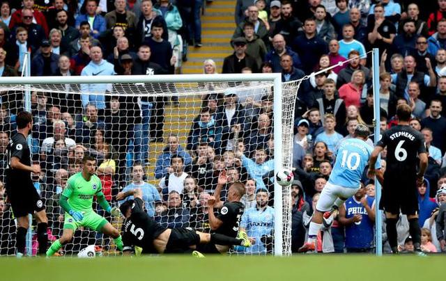  曼城欧冠英超双线作战，瓜帅轮换策略藏深意  