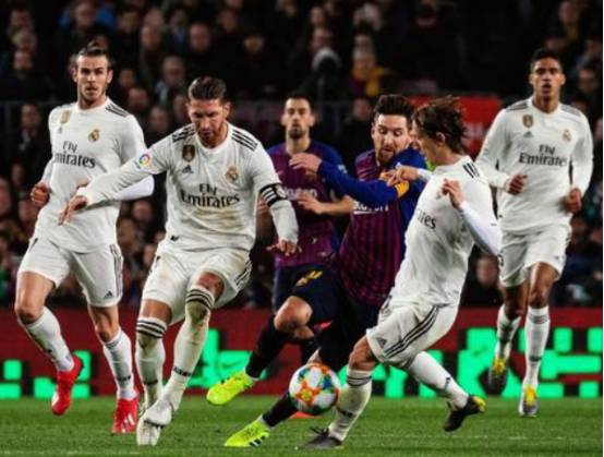  布伦特福德蜂刺穿心伦敦德比战笑到最后